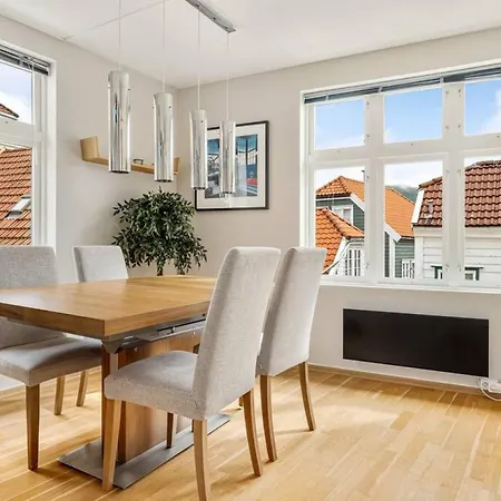 Dinbnb I Historical Two-floor With Rooftop Panorama I 1645 Heritage アパート *